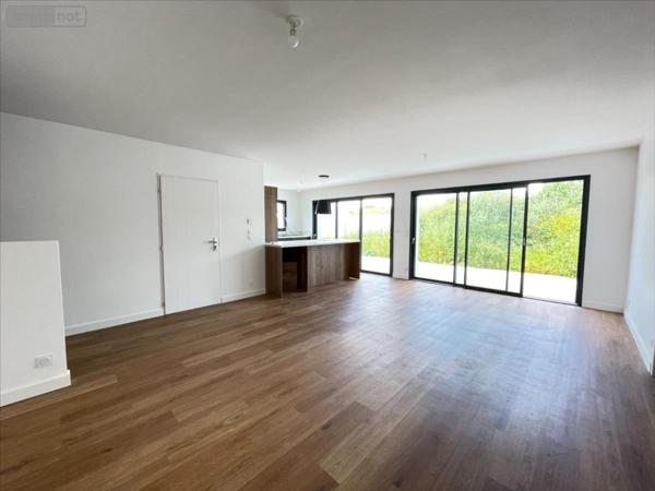 Maison à vendre à Ferrières en Charente-Maritime (17170), ref : 17112-383