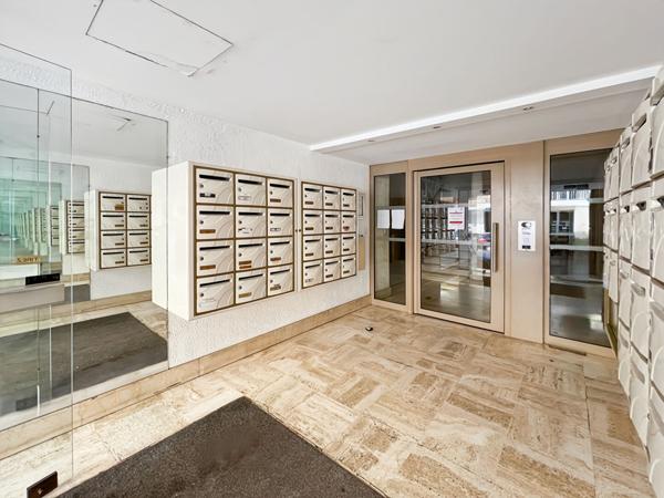 APPARTEMENT  FAMILIAL DE TYPE 4 PIECES  115m²