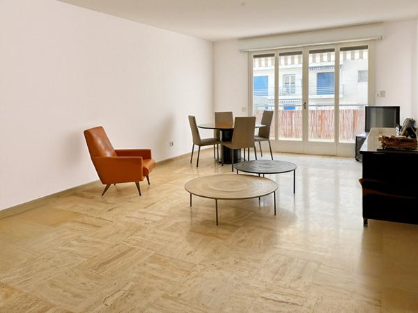 APPARTEMENT  FAMILIAL DE TYPE 4 PIECES  115m²