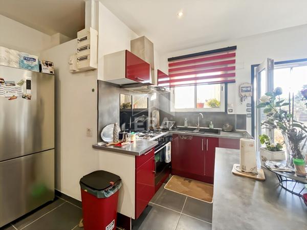 À Vendre T2 65M2 clés en main et 300M2 d'extérieur le village des caillols 13012