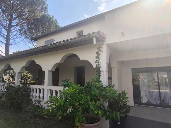 Roussillon - Belle maison individuelle  - terrain constructible
