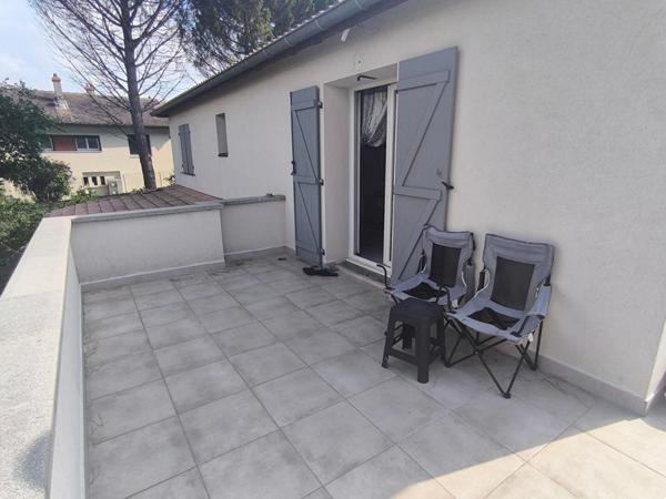 Roussillon - Belle maison individuelle  - terrain constructible