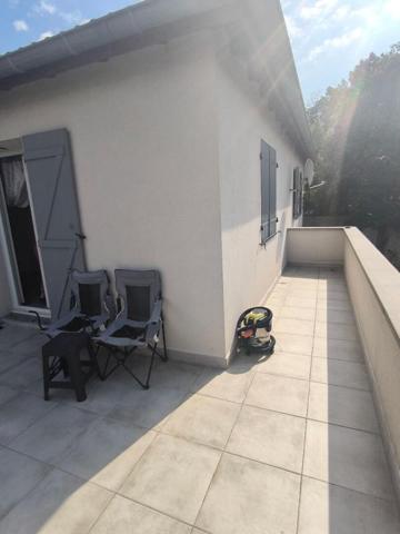 Roussillon - Belle maison individuelle  - terrain constructible