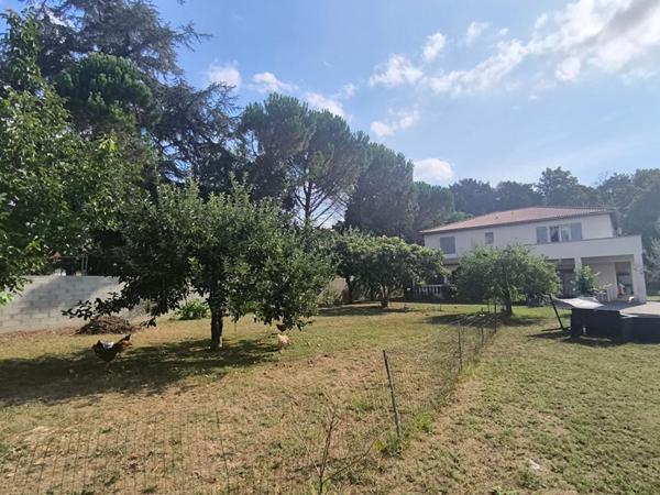 Roussillon - Belle maison individuelle  - terrain constructible