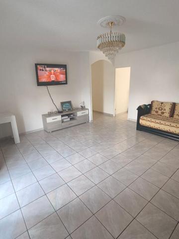 Roussillon - Belle maison individuelle  - terrain constructible