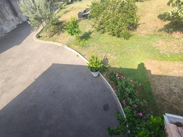 Roussillon - Belle maison individuelle  - terrain constructible