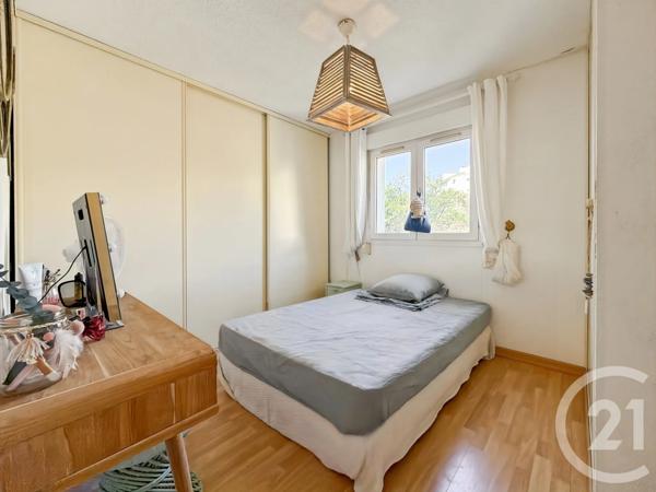 Appartement T3 à vendre  3 pièces - 72,42 m 2   L ILE ROUSSE  - 202