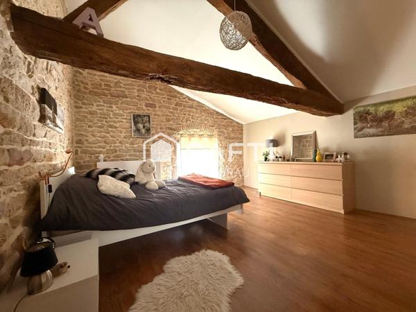 Maison, grand séjour, quatre chambres