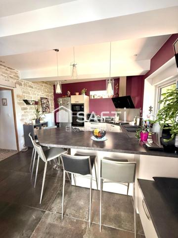 Maison, grand séjour, quatre chambres