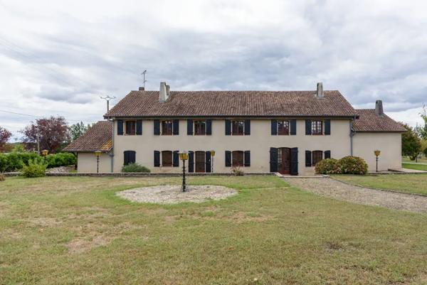 maison 11 pièces 333m² à vendre à Hagetmau