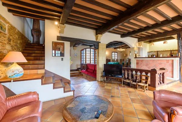 maison 11 pièces 333m² à vendre à Hagetmau