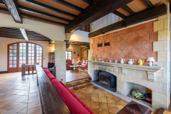 maison 11 pièces 333m² à vendre à Hagetmau