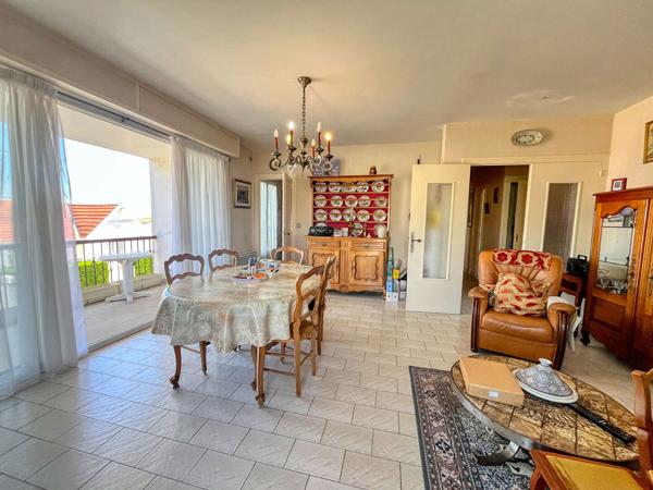 ROYAN - À seulement 800 m du marché, spacieuse maison familiale de 171 m² Royan