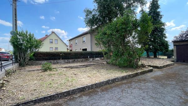 Maison familiale 5 pièces avec dépendances et beau terrain – Avenue des Nations