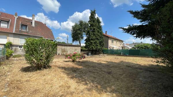 Maison familiale 5 pièces avec dépendances et beau terrain – Avenue des Nations