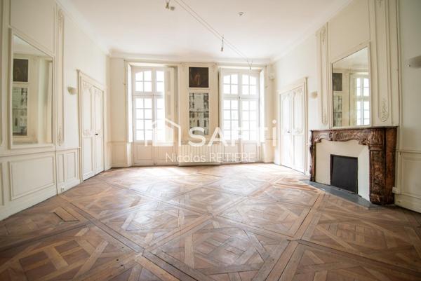 Bureau d'Exception 200 m2 8 pièces