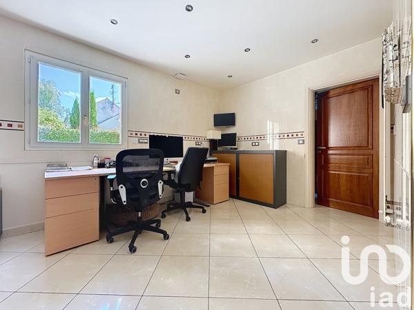 Maison à vendre 10 pièces 237 m² Rambouillet