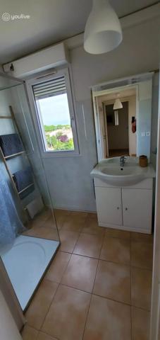 Charmant appartement T3 avec terrasse à Arles