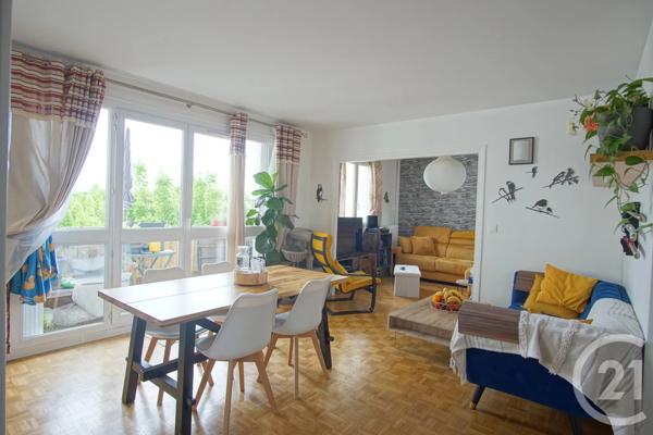 Appartement F3 à vendre  3 pièces - 75,90 m 2   VILLEJUIF  - 94