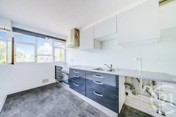 Appartement F3 à vendre  3 pièces - 75,90 m 2   VILLEJUIF  - 94