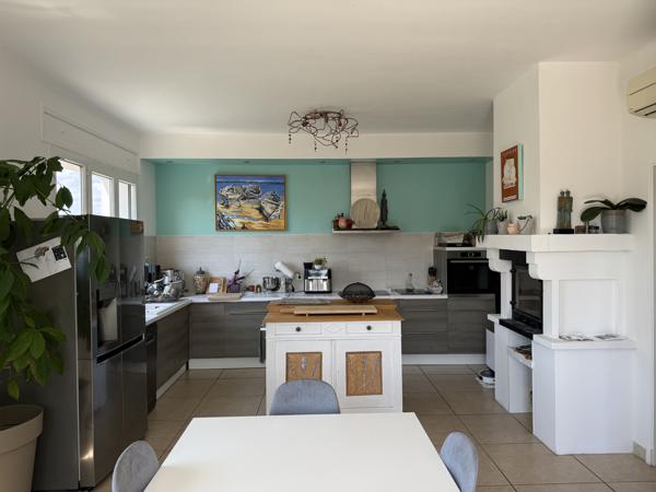BELLE MAISON FAMILIALE PROCHE CENTRE-VILLE AVEC PISCINE