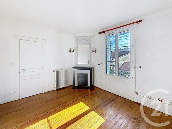 Maison à vendre  11 pièces - 194,17 m 2   VILLEJUIF  - 94