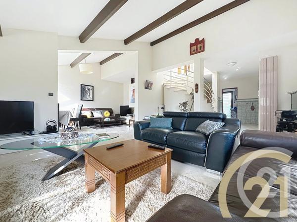 Maison à vendre  11 pièces - 194,17 m 2   VILLEJUIF  - 94