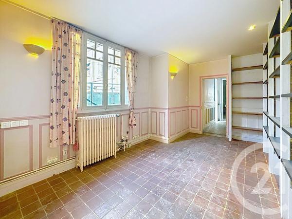 Maison à vendre  11 pièces - 194,17 m 2   VILLEJUIF  - 94
