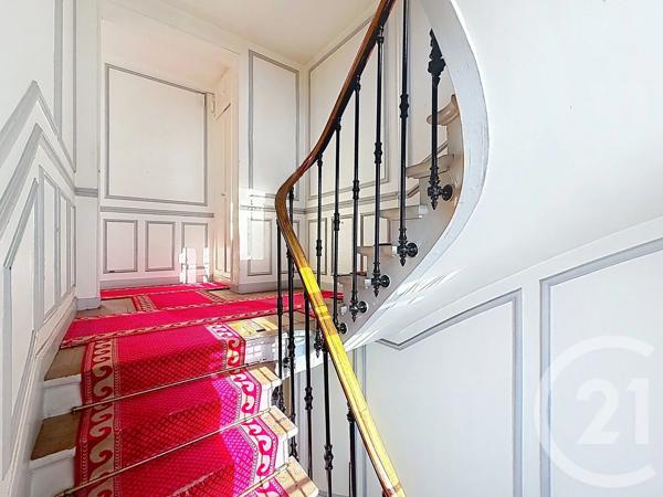 Maison à vendre  11 pièces - 194,17 m 2   VILLEJUIF  - 94
