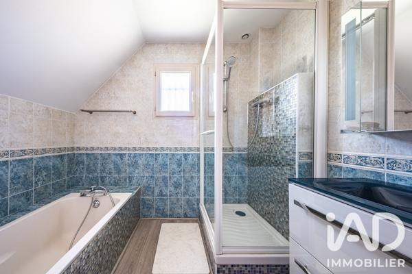 Maison à vendre 6 pièces 138 m² Fontaine-lès-Dijon