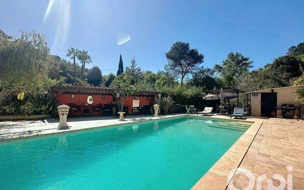 Maison à vendre    6 pièces • 146 m2 Saint-Paul-de-Vence