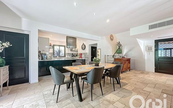 Maison à vendre    6 pièces • 146 m2 Saint-Paul-de-Vence