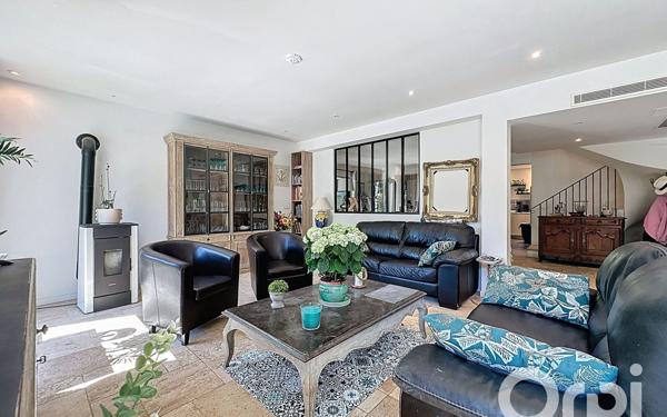 Maison à vendre    6 pièces • 146 m2 Saint-Paul-de-Vence