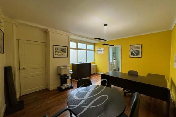 Location - BUREAUX 73 m 2