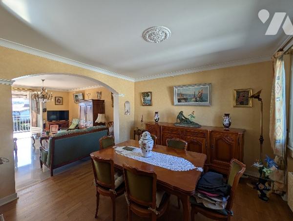 BOURG LES VALENCE - Maison T6, 135 m²