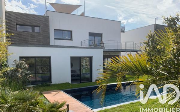 Maison à vendre 5 pièces 200 m² Angoulins