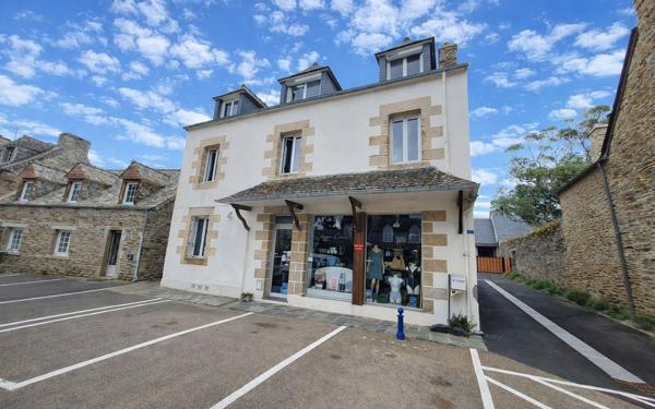 Maison à vendre    6 pièces •  Locquirec