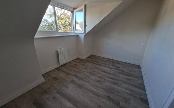 Maison à vendre    6 pièces •  Locquirec