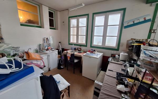 Maison à vendre    6 pièces •  Locquirec