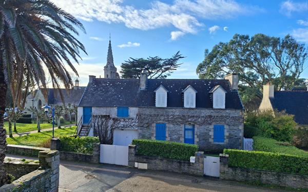 Maison à vendre    6 pièces •  Locquirec