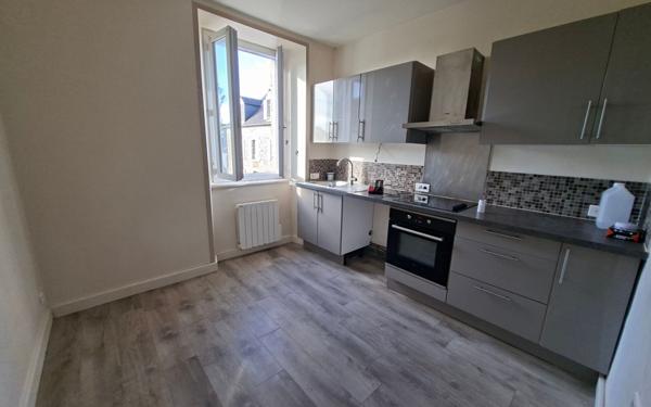 Maison à vendre    6 pièces •  Locquirec