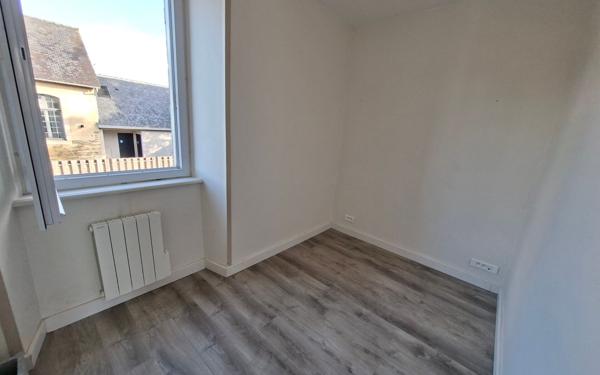 Maison à vendre    6 pièces •  Locquirec
