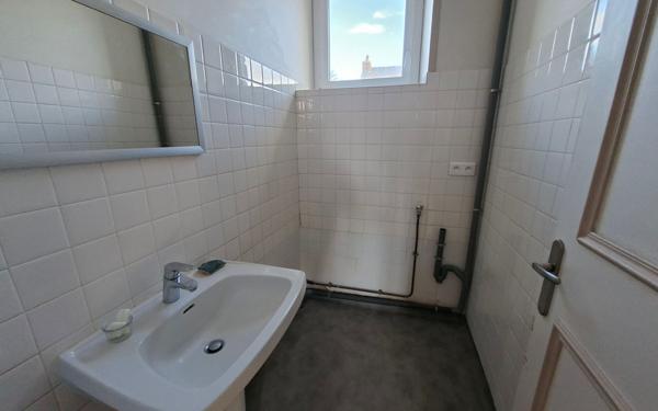 Maison à vendre    6 pièces •  Locquirec