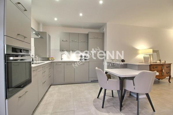 Superbe appartement de type 4 avec terrasse, stationnement et garage!