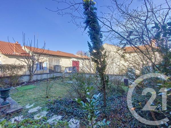 Maison à vendre  5 pièces - 218 m2 CHARROUX - 03