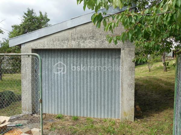 Terrain de 1 271 m²