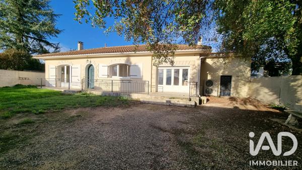 Maison à vendre 6 pièces 163 m² Saint-Yrieix-sur-Charente