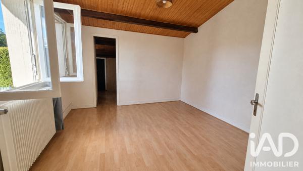 Maison à vendre 6 pièces 163 m² Saint-Yrieix-sur-Charente