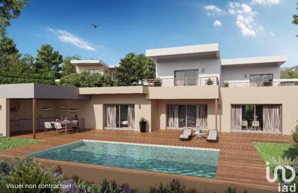 Maison 5 pièces de 144 m² à Le Lavandou (83980)