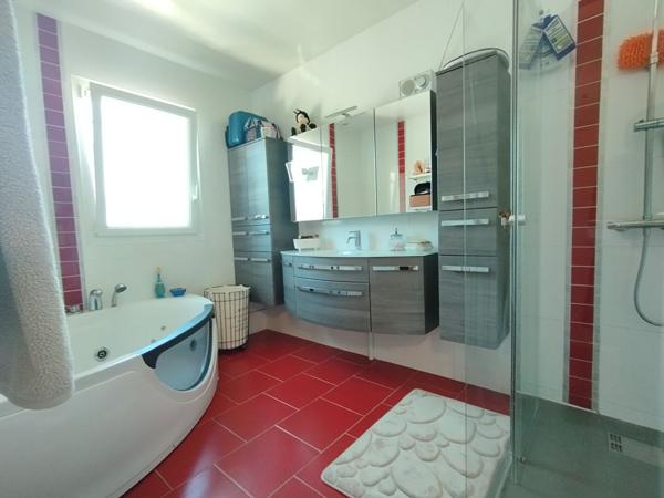 Maison 9 pièces 211 m2